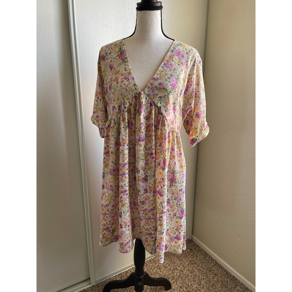En Creme Floral Babydoll Mini Dress M Boho Cottagecore V Neck Open Tie Back